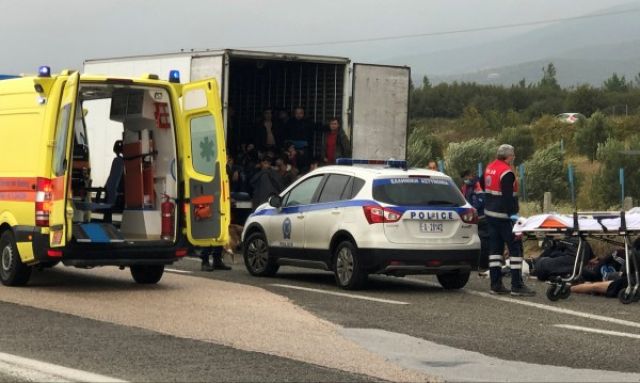 Камионът превозвал 41 мигранти за Севрна Гърция с регистрация в Пазарджик
