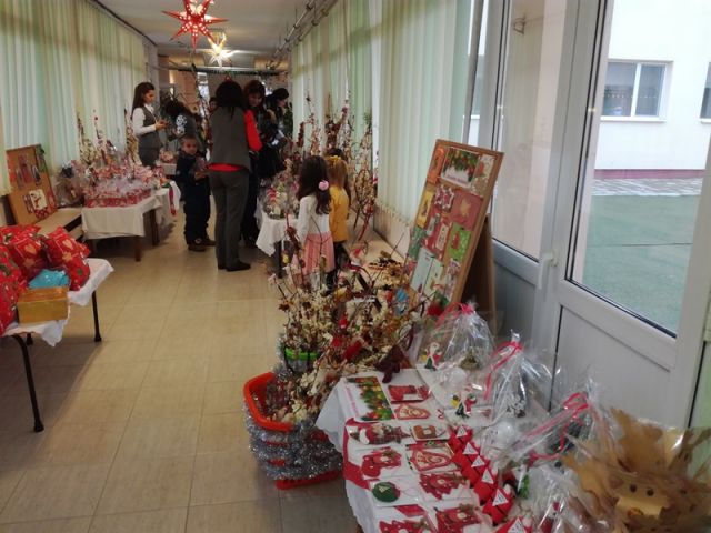 ДГ „Калина Малина“ в Пазарджик подкрепя „Българската Коледа“, базарът е днес и утре