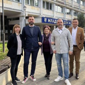 Съветниците от ППДБ направиха дарение на Младежкия дом