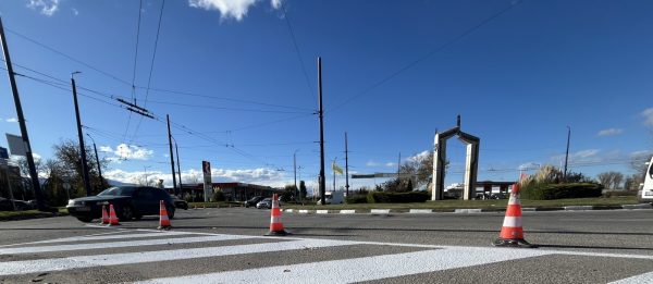 Започна освежаването на пътната маркировка на кръговото движение при паметника на „Св. Св. Константин и Елена“ 2 Кръгово освежаване 1