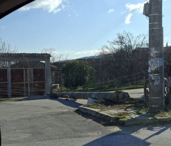 Силният вятър вилнее и в община Лесичово 2 603020972 122264020958199703 7631100390454008759 n